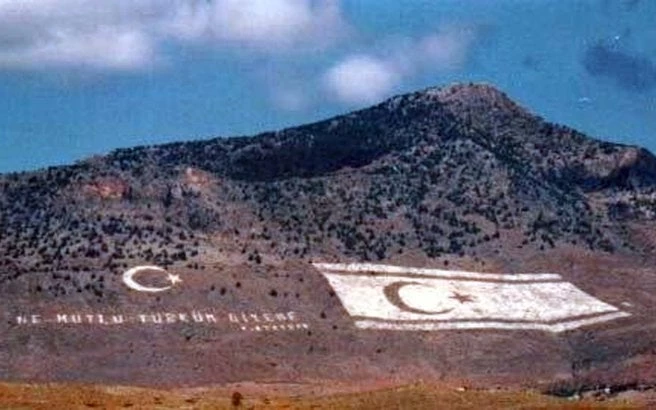 Προκλητική τουρκική προπαγάνδα και μέσω ποδοσφαίρου